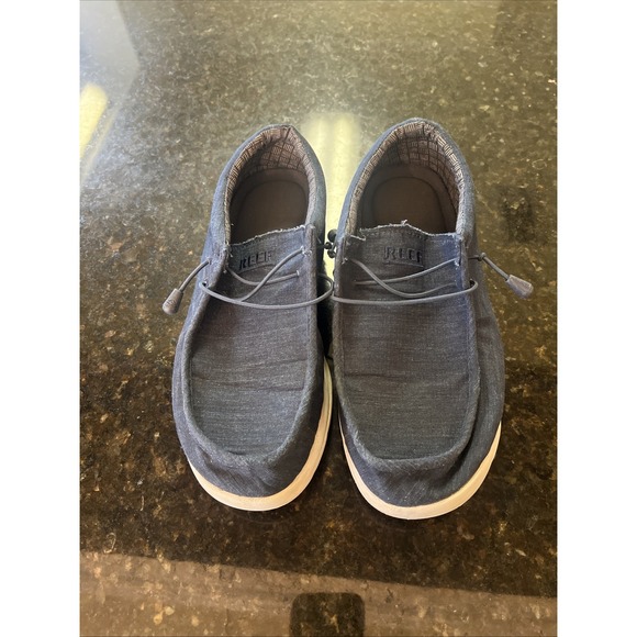 Reef Men's Slip On Shoes Sz 8.5 Navy Boat Shoes Lightweight Comfortable - Picture 1 of 5